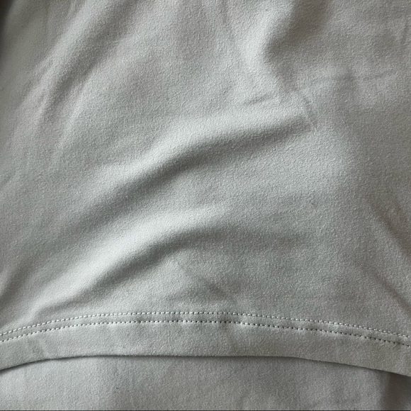 Forever 21 long sleeve crop top wirh chest slit. - Picture 5 of 5